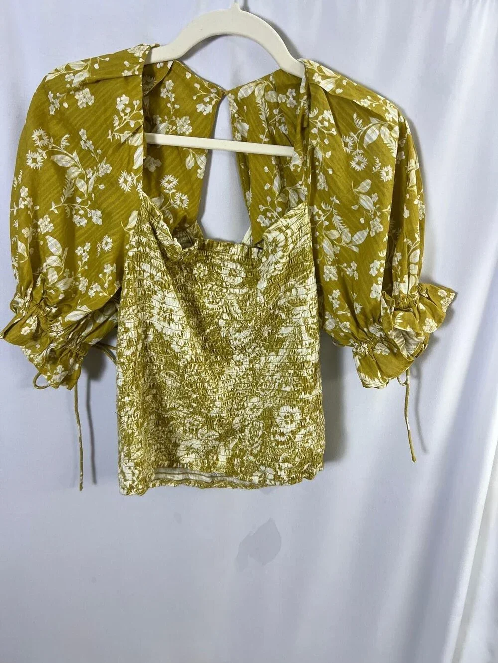 Anthropologie Floral Smocked Puff Sleeve Top Medium Mustard Yellow Boho